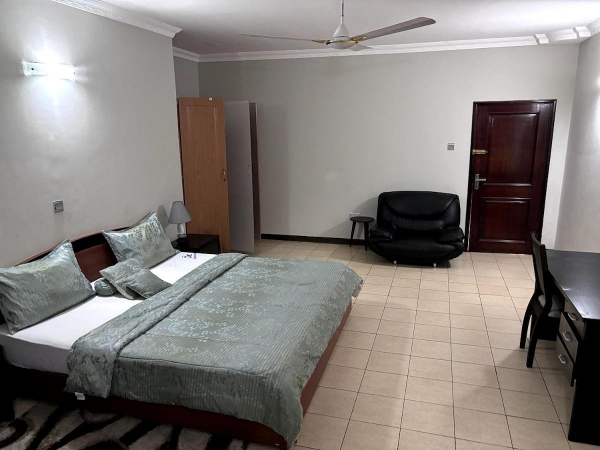 אקרה Takako Court Luxury Houses & Apartments, East Legon מראה חיצוני תמונה